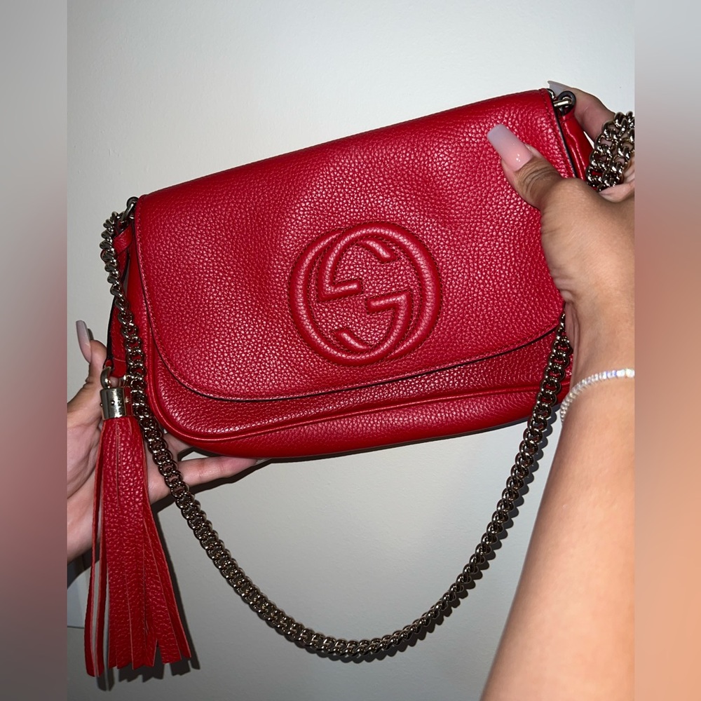 GUCCI purse.